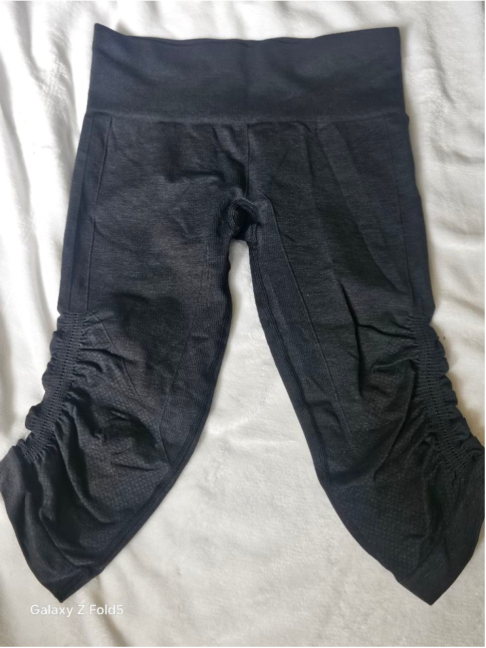 Women's Lululemon Black Cropped Leggings S